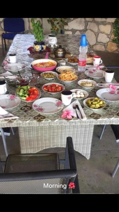 valentine House Appartement Deir Hanna Buitenkant foto