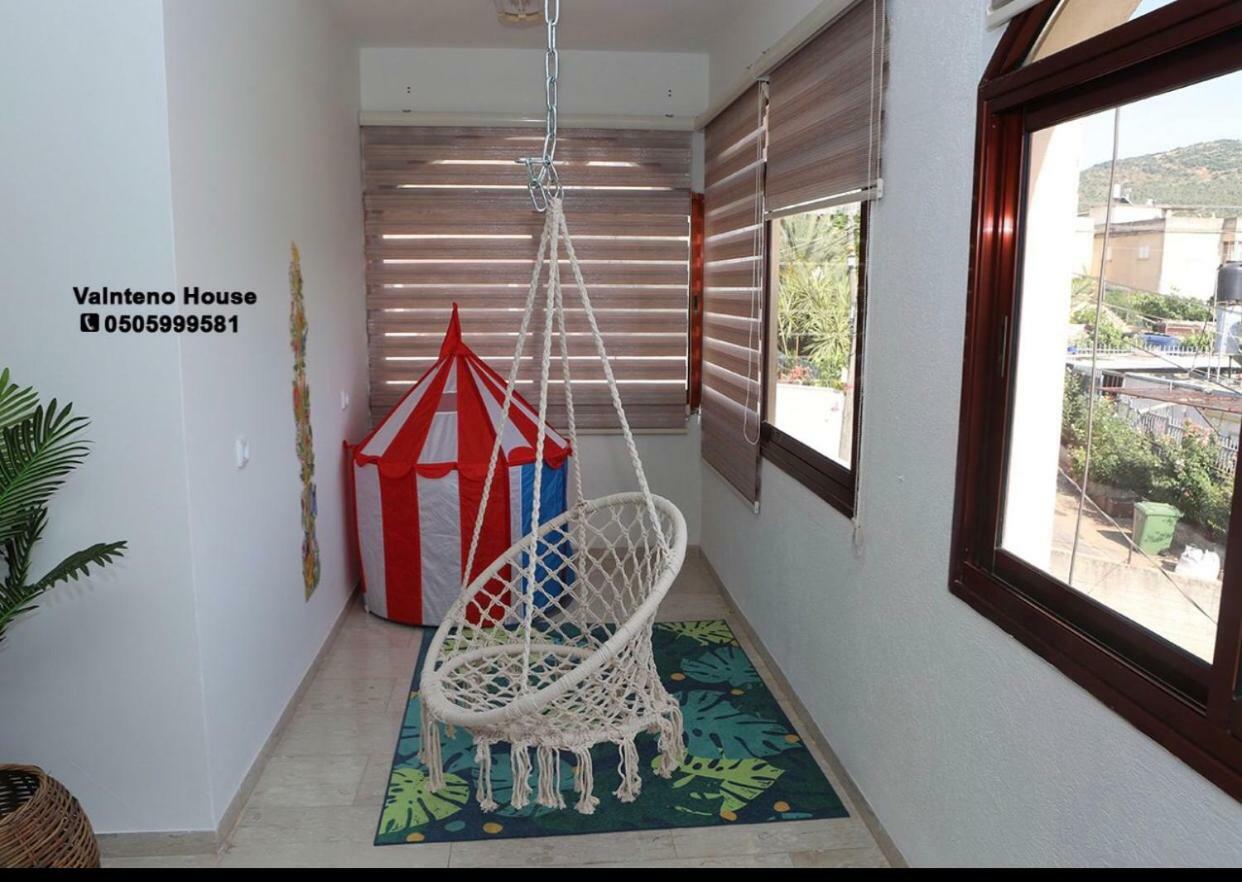 valentine House Appartement Deir Hanna Buitenkant foto