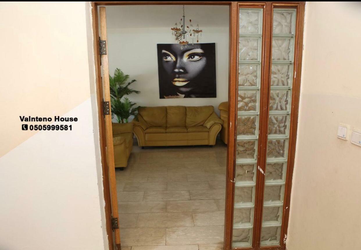 valentine House Appartement Deir Hanna Buitenkant foto
