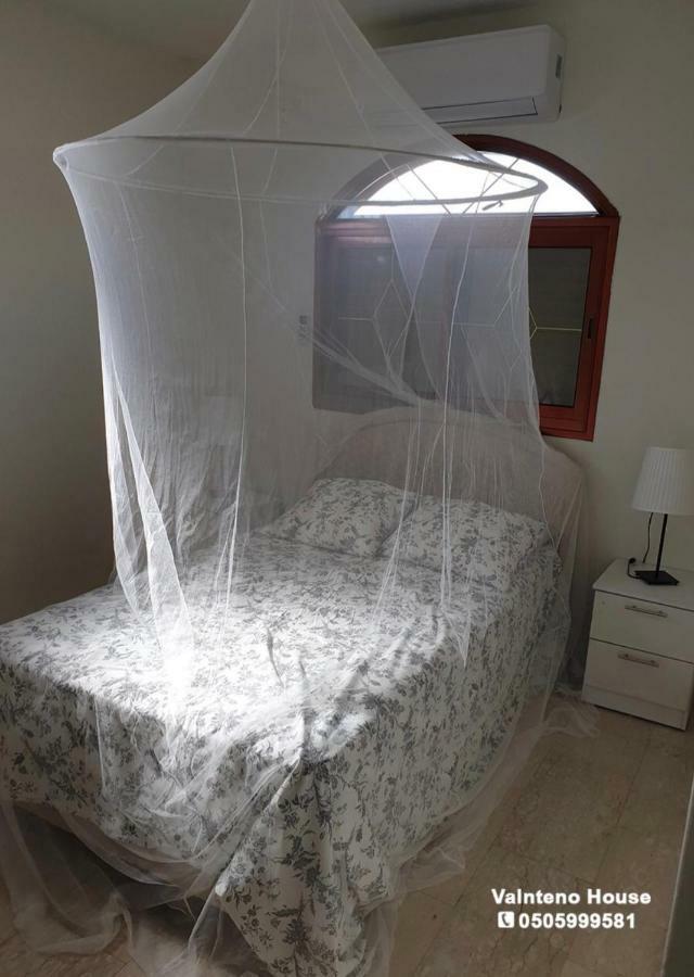 valentine House Appartement Deir Hanna Buitenkant foto