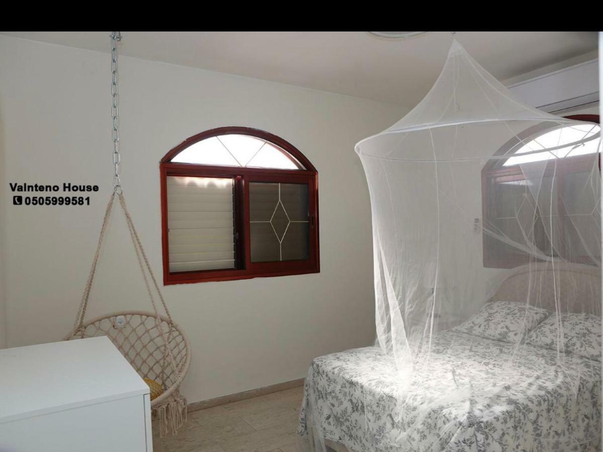 valentine House Appartement Deir Hanna Buitenkant foto