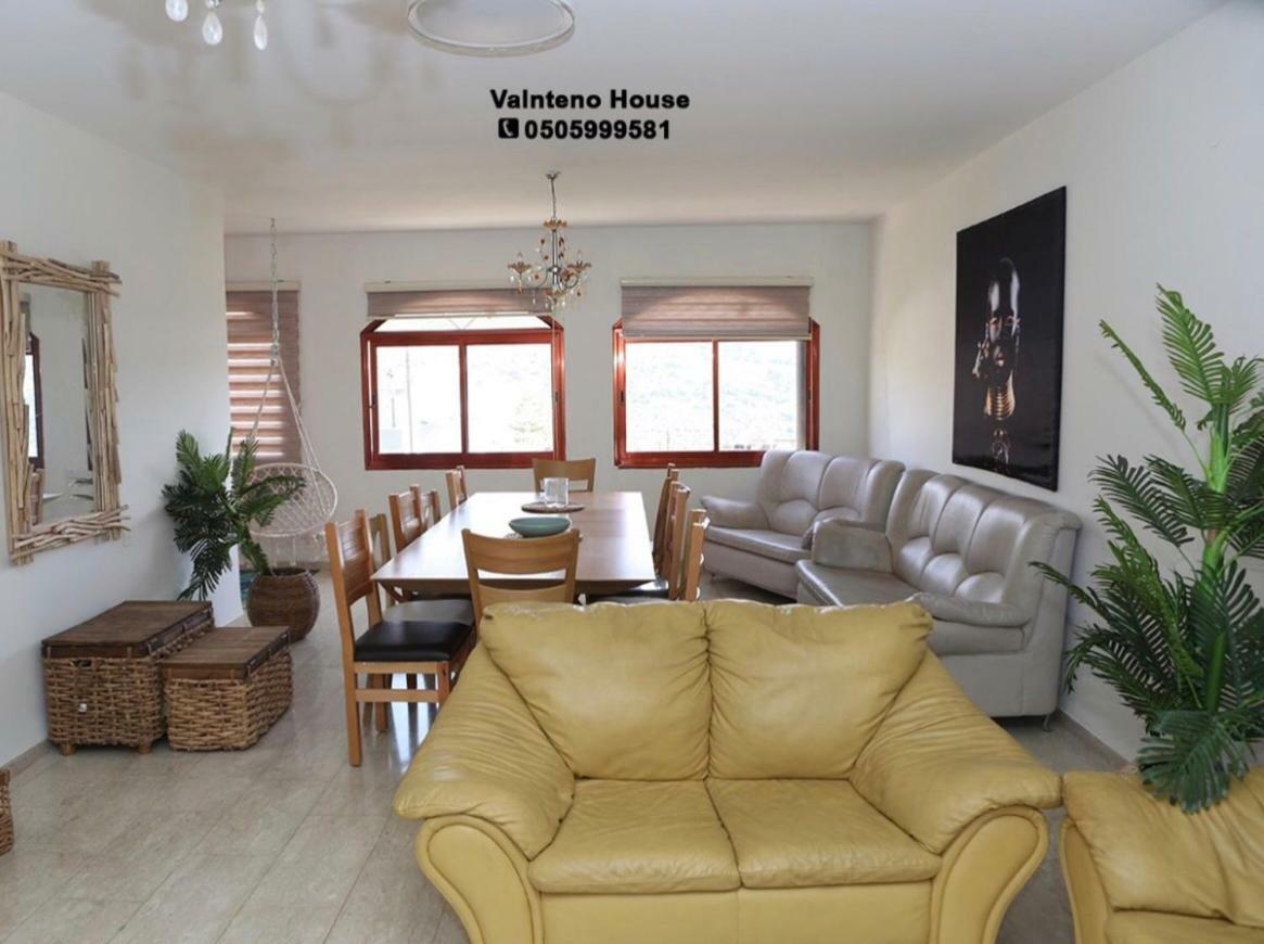 valentine House Appartement Deir Hanna Buitenkant foto