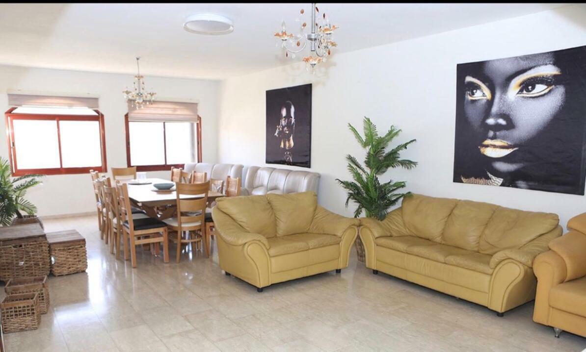 valentine House Appartement Deir Hanna Buitenkant foto